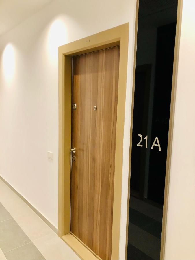New And Modern Apartment Near Center At Vivalia Grand 티미쇼아라 외부 사진