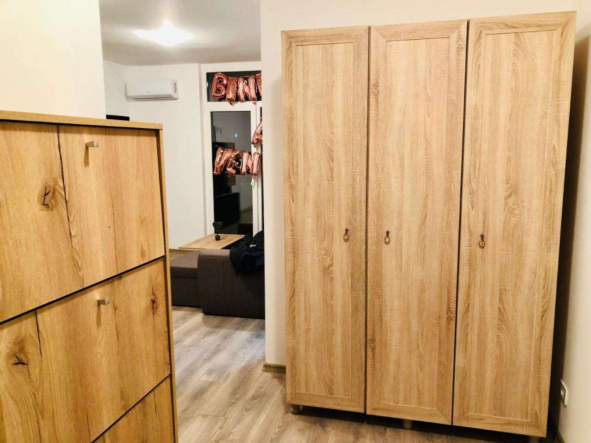 New And Modern Apartment Near Center At Vivalia Grand 티미쇼아라 외부 사진
