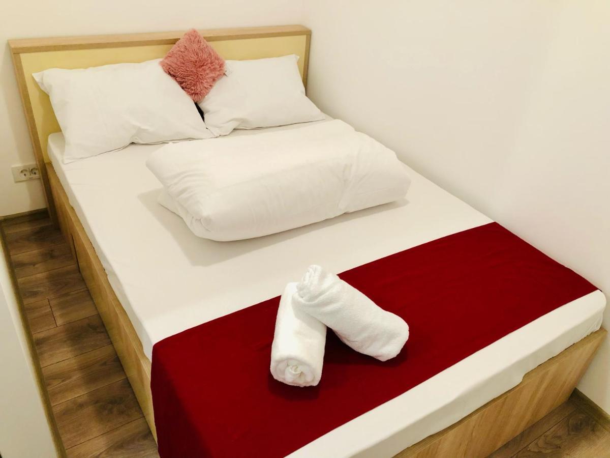 New And Modern Apartment Near Center At Vivalia Grand 티미쇼아라 외부 사진